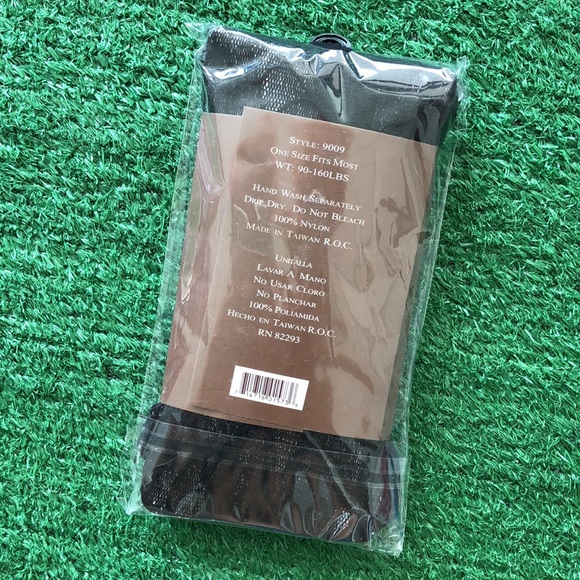 Leg Avenue Pantyhose - Picture 3 of 3